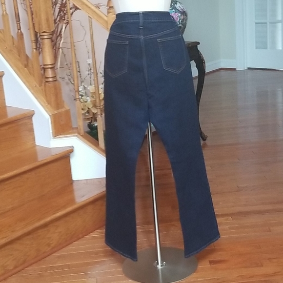 Jeans - Picture 3 of 3